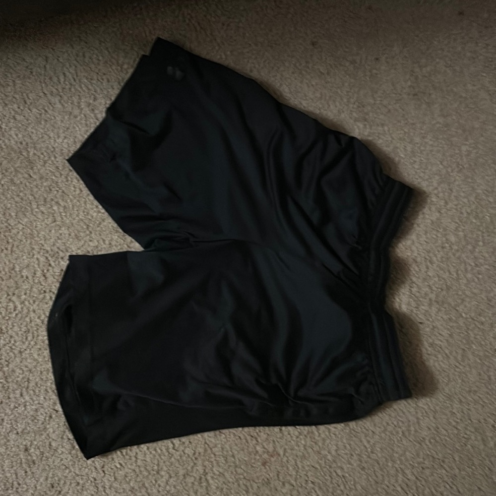 Underarmor shorts